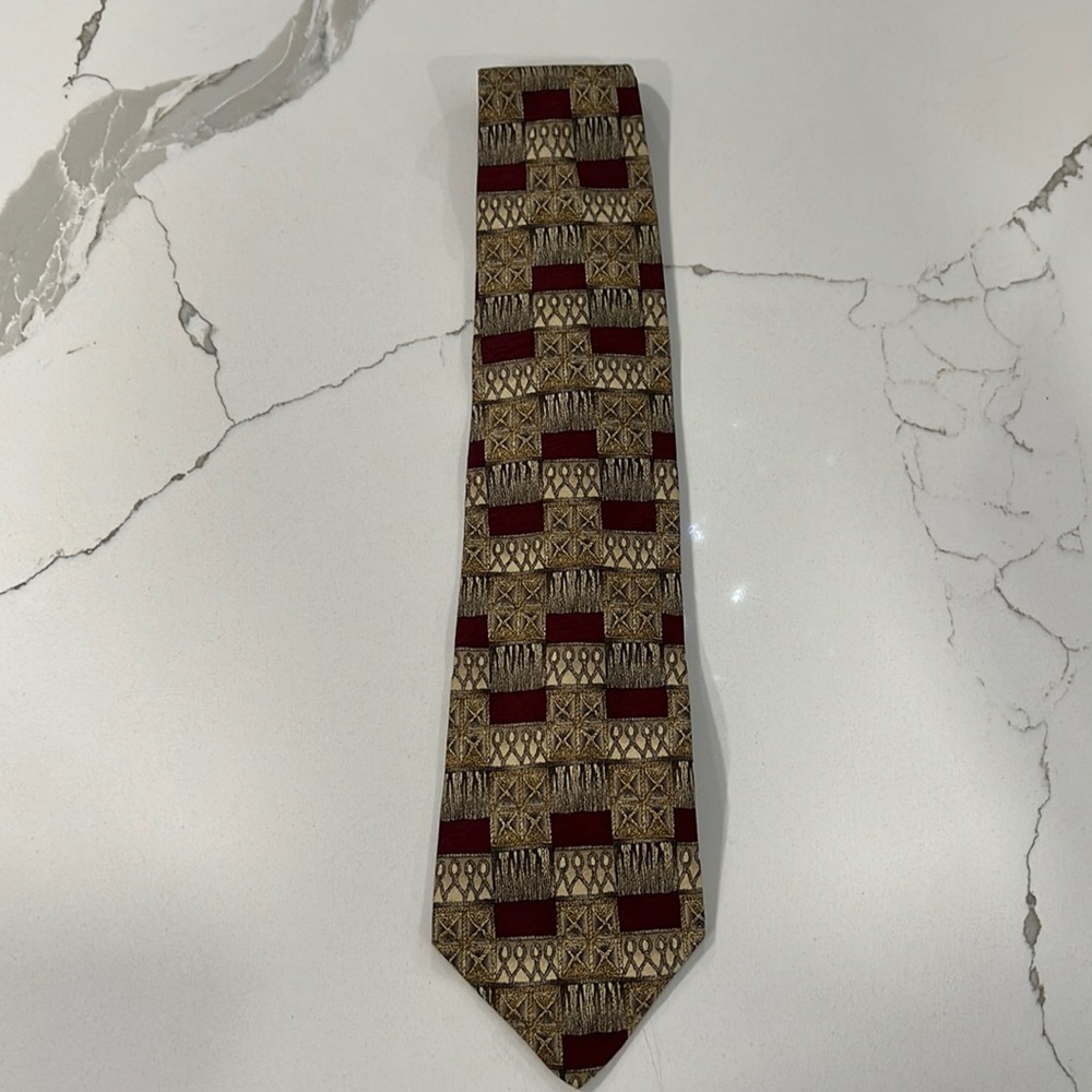 Mulberry, handsewn tie